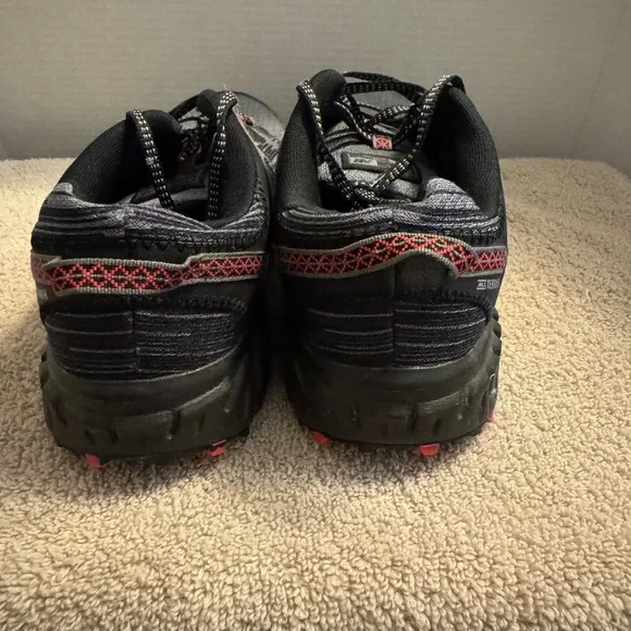 New Balance Men's Black and Gray Athletic Shoes, size 10.5 - Picture 4 of 7